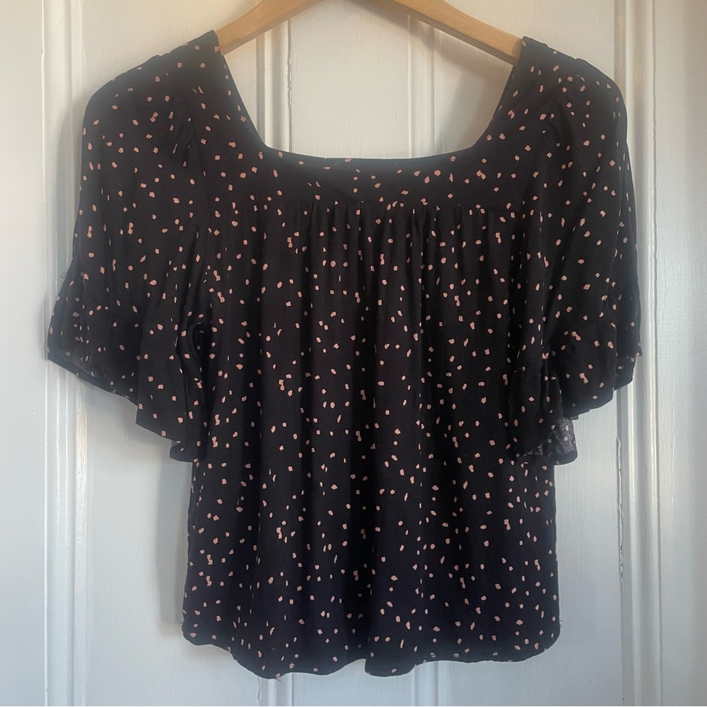 Cute flowy top - Picture 5 of 5